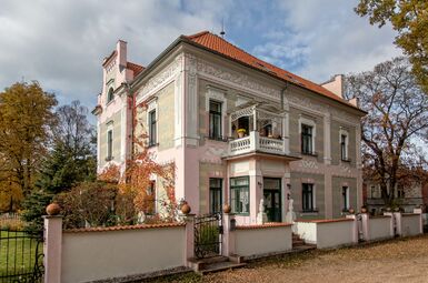 Ojedinělá secesní vila v Horní Bříze, Plzeň - sever