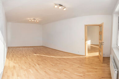 Byt 2+kk+ balkon a parkovací stání, Květná ul., Plzeň - Doudlevce