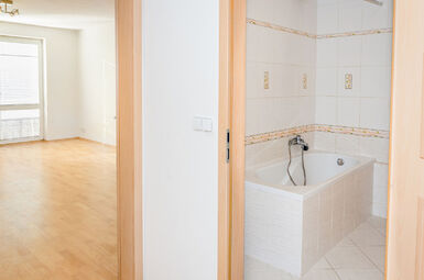 Byt 2+kk+ balkon a parkovací stání, Květná ul., Plzeň - Doudlevce