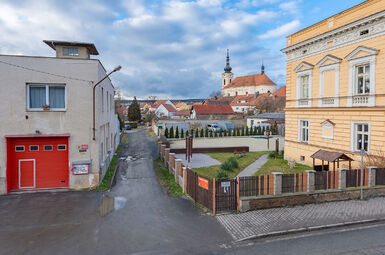 PENSION U Náhonu s historickou budovou - Město Touškov