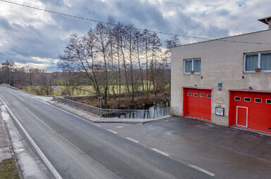 PENSION U Náhonu s historickou budovou - Město Touškov