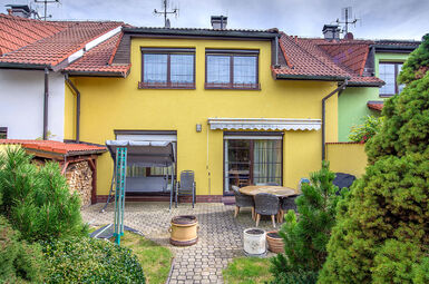 Zadní část - pohled ze zahrady