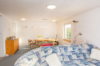 jídelna s obývacím pokojem