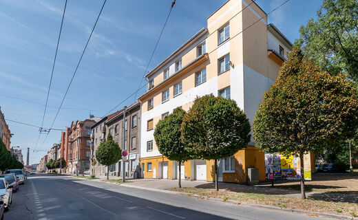 Plzeň, Sladkovského 61