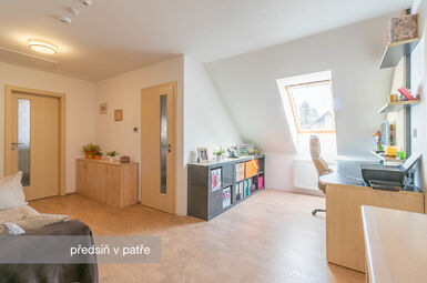 Dům 4+kk s garáží, pergolou, zahradou, Štěnovice