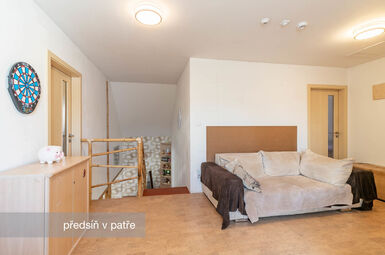 Dům 4+kk s garáží, pergolou, zahradou, Štěnovice