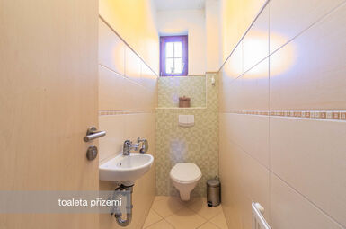 Dům 4+kk s garáží, pergolou, zahradou, Štěnovice