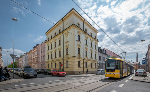 Plzeň, Houškova 18