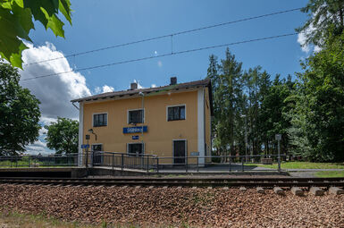 Vlakové nádraží Štáhlavy