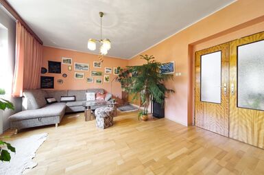 Patrový dům s garáží, balkonem, zahradou, Spálené Poříčí, Plzeň-jih