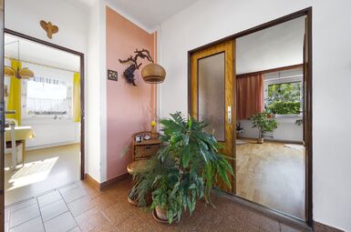 Patrový dům s garáží, balkonem, zahradou, Spálené Poříčí, Plzeň-jih