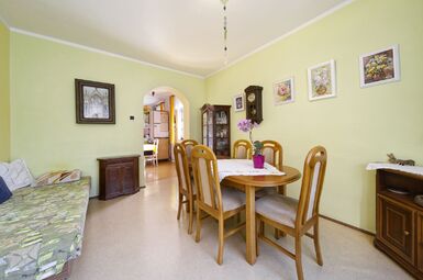 Patrový dům s garáží, balkonem, zahradou, Spálené Poříčí, Plzeň-jih