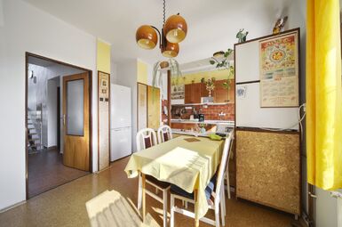 Patrový dům s garáží, balkonem, zahradou, Spálené Poříčí, Plzeň-jih