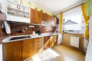 Patrový dům s garáží, balkonem, zahradou, Spálené Poříčí, Plzeň-jih