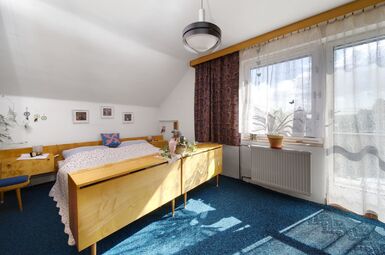 Patrový dům s garáží, balkonem, zahradou, Spálené Poříčí, Plzeň-jih