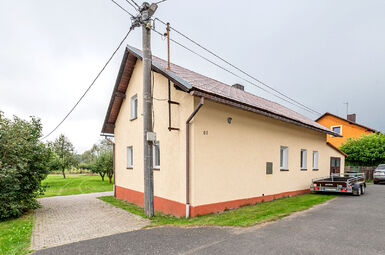 Dům s garáží, dílnou, terasou, parcela 1.070m2 , Rybník, okr. Domažlice