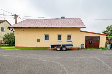 Dům s garáží, dílnou, terasou, parcela 1.070m2 , Rybník, okr. Domažlice