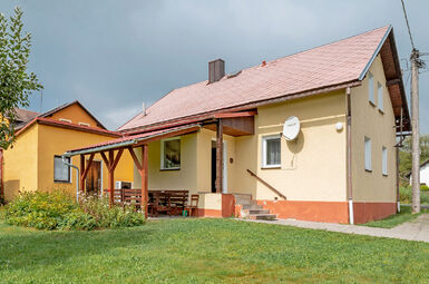 Dům s garáží, dílnou, terasou, parcela 1.070m2 , Rybník, okr. Domažlice