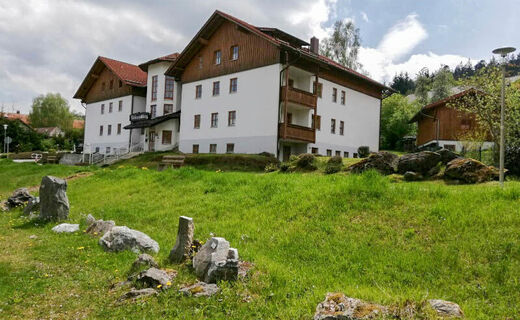 Fotografie nemovitosti - Apartmánový byt 1+kk + lodžie, Bavorská Ruda, Německo