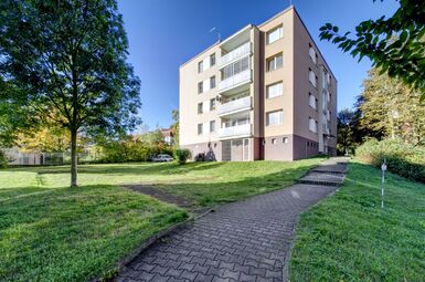 Byt 3+1+lodžie, 4.np, Komenského, Bolevec