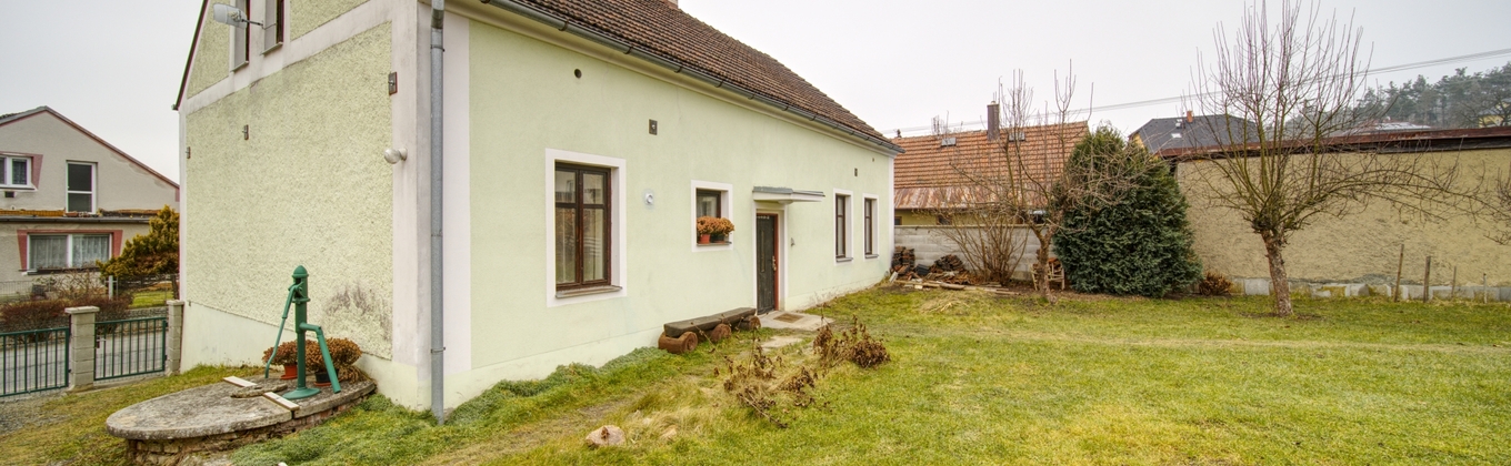 Rodinný dům 3+1, velká půda, parcela 446 m2, Staňkov