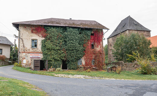 Fotografie nemovitosti - Bývalý pivovar, parcela 4.200 m2, Čachrov. okr. Klatovy