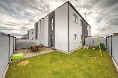 Mezonet 3+kk, zahrada, 2x parking