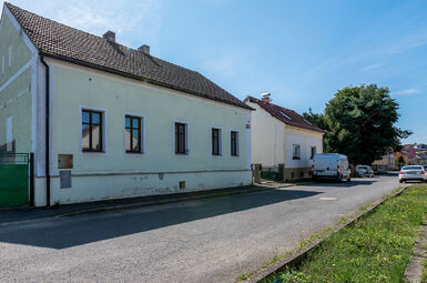 Rodinný dům 3+1, velká půda, parcela 446 m2, Staňkov