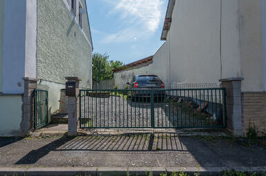 Rodinný dům 3+1, velká půda, parcela 446 m2, Staňkov