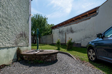 Rodinný dům 3+1, velká půda, parcela 446 m2, Staňkov