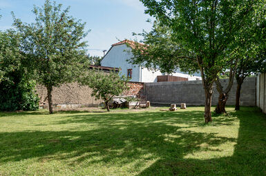 Rodinný dům 3+1, velká půda, parcela 446 m2, Staňkov