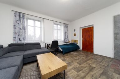 obývací pokoj s kamny