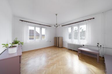 Přízemí  - obývací pokoj