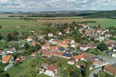 Dvougenerační dům se zahradou, garáží, dílnou, Útušice, Plzeň - jih
