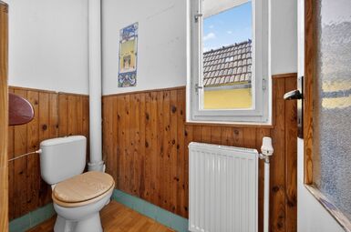 Přízemí - WC, chodba