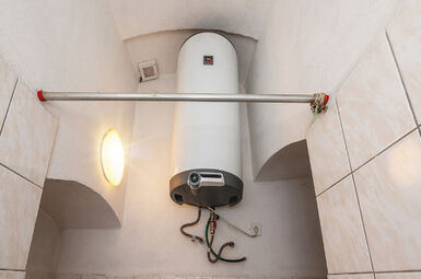 Elektrický boiler, koupelna